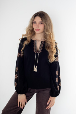 Вишиванка жіноча